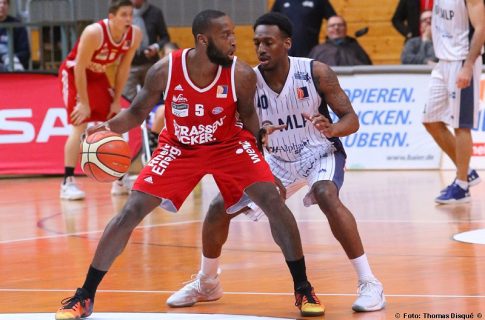 Jelani Hewitt wechselt vom Dom ans Schloss